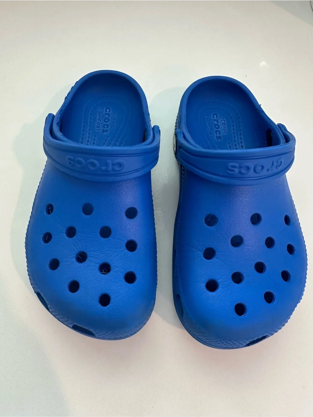 12C Crocs Classic Clog Kids Shoes in Royal Blue